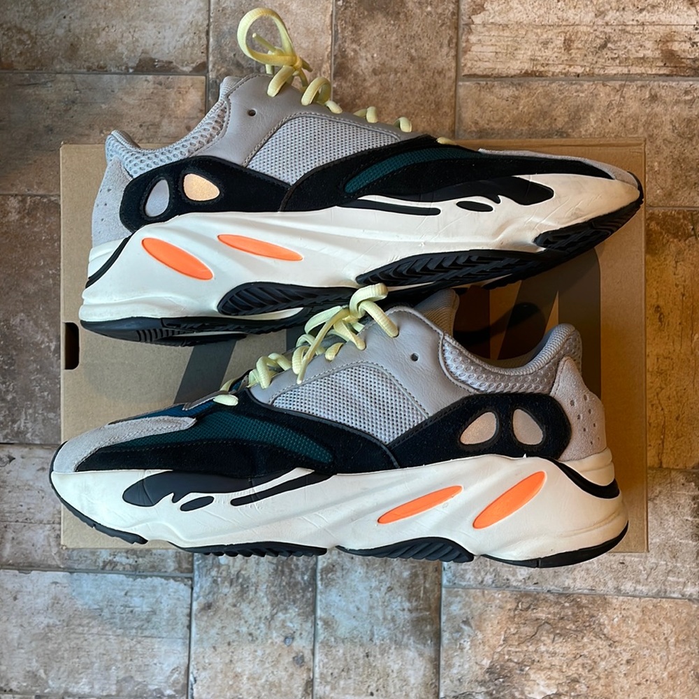 Yeezy 700 Wave Runner US 11.5 [EUC]